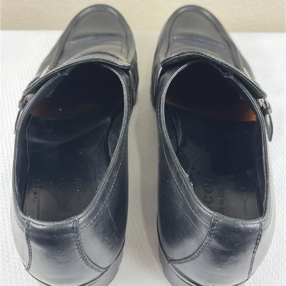 GUCCI Men's Black Leather Buckle Loafers With Rubber Lug Soles, Size 10.5